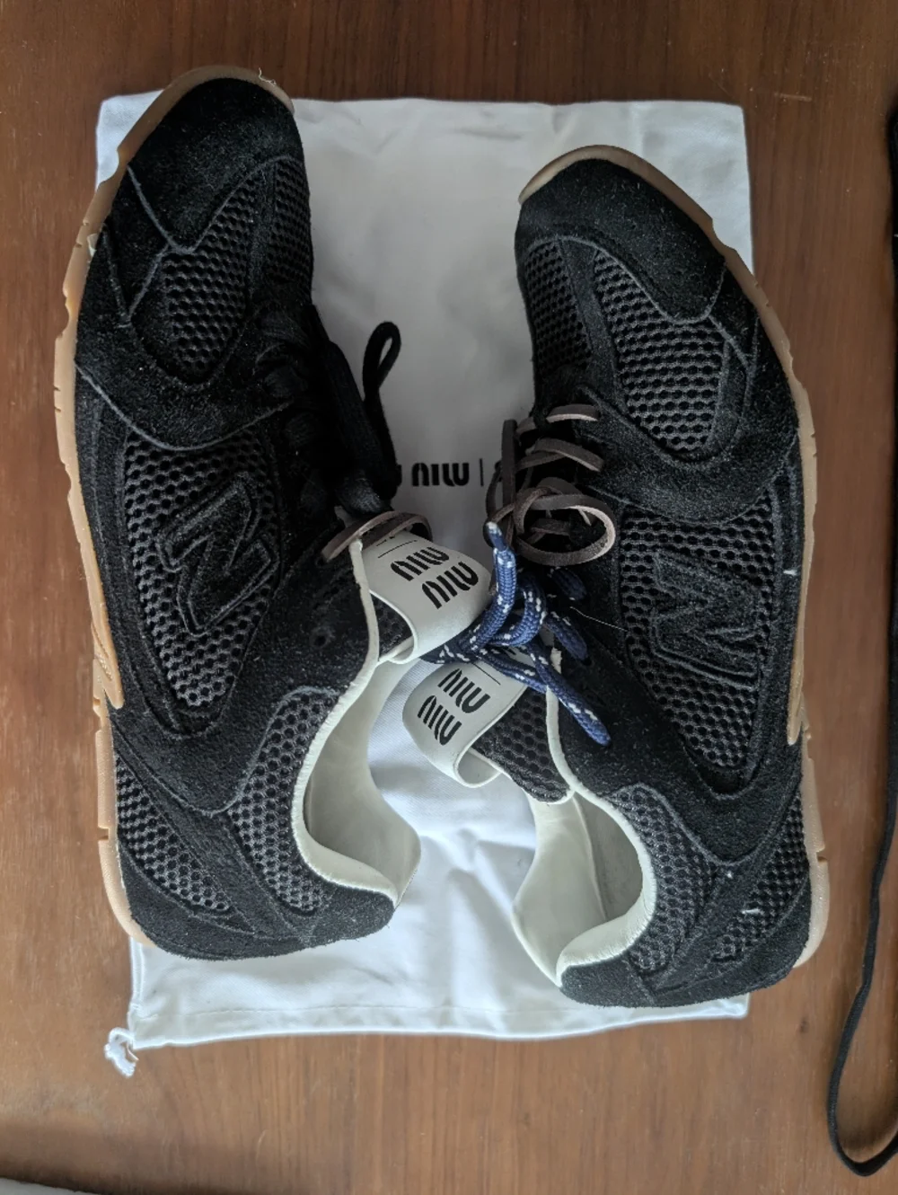 Runners - Picture 7 of 9